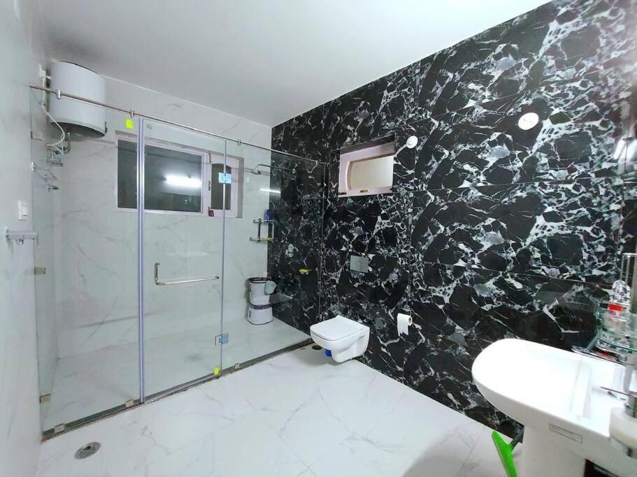 Bnbbuddy Himalayan 3br Wid Lawn Near Villa *